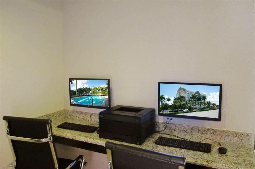 Four Points By Sheraton Fort Lauderdale Airport/Cruise Port Esterno foto
